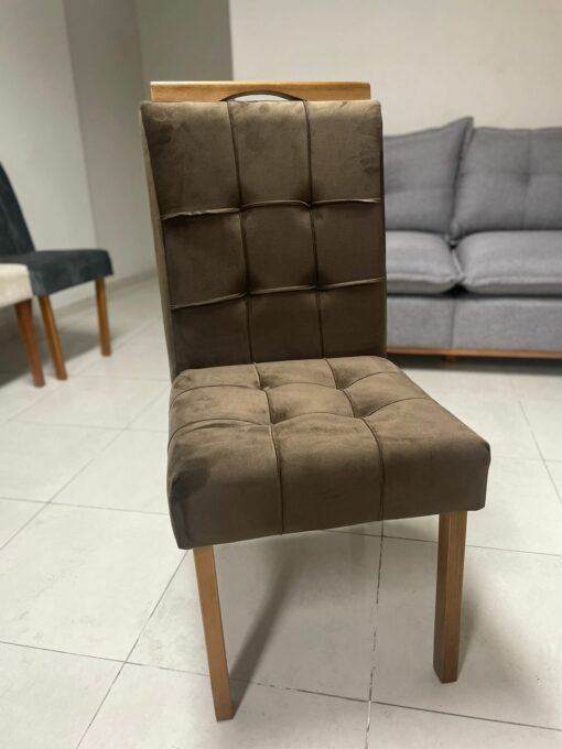 Mesa Classic 160 Cinamomo/Off White com 6 Cadeiras Sophia Mel/Veludo Marrom – CEL MÓVEIS + WM DECOR - Imagem 2