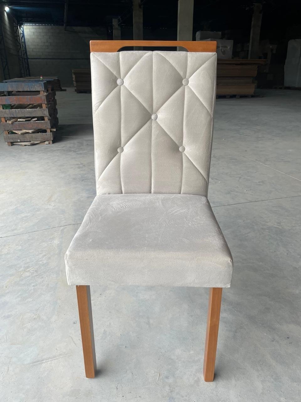 Mesa Salinas/Helô/Los Angeles 120 Cinamomo/Off White com 4 Cadeiras Yasmim Veludo Bege – CEL MÓVEIS + KM DECOR - Imagem 2