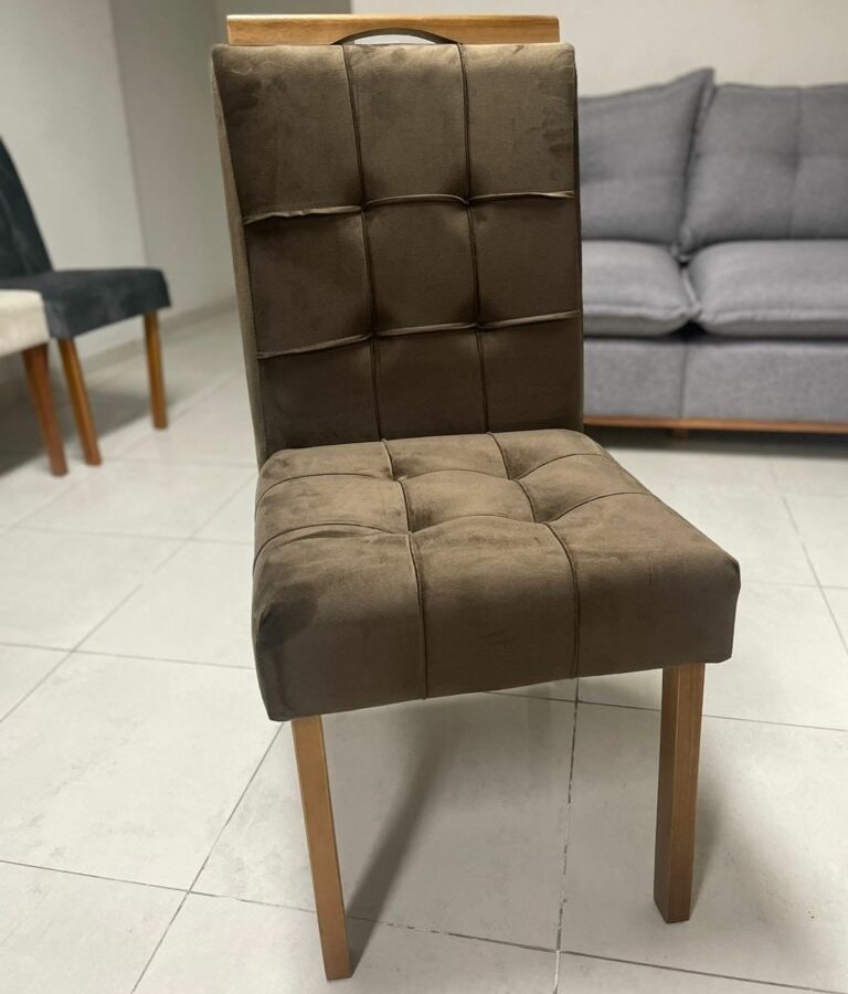 Mesa Dora 120 (Tampo 40 mm) Cinamomo/Off White com 4 Cadeiras Sophia Veludo Marrom – VALDEMÓVEIS + WM DECOR - Imagem 2