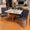 Mesa Pedro 120 Mel/Off White com 4 Cadeiras Sophia/Capri Mel/Veludo Grafite – ART ASSENTOS + WM DECOR