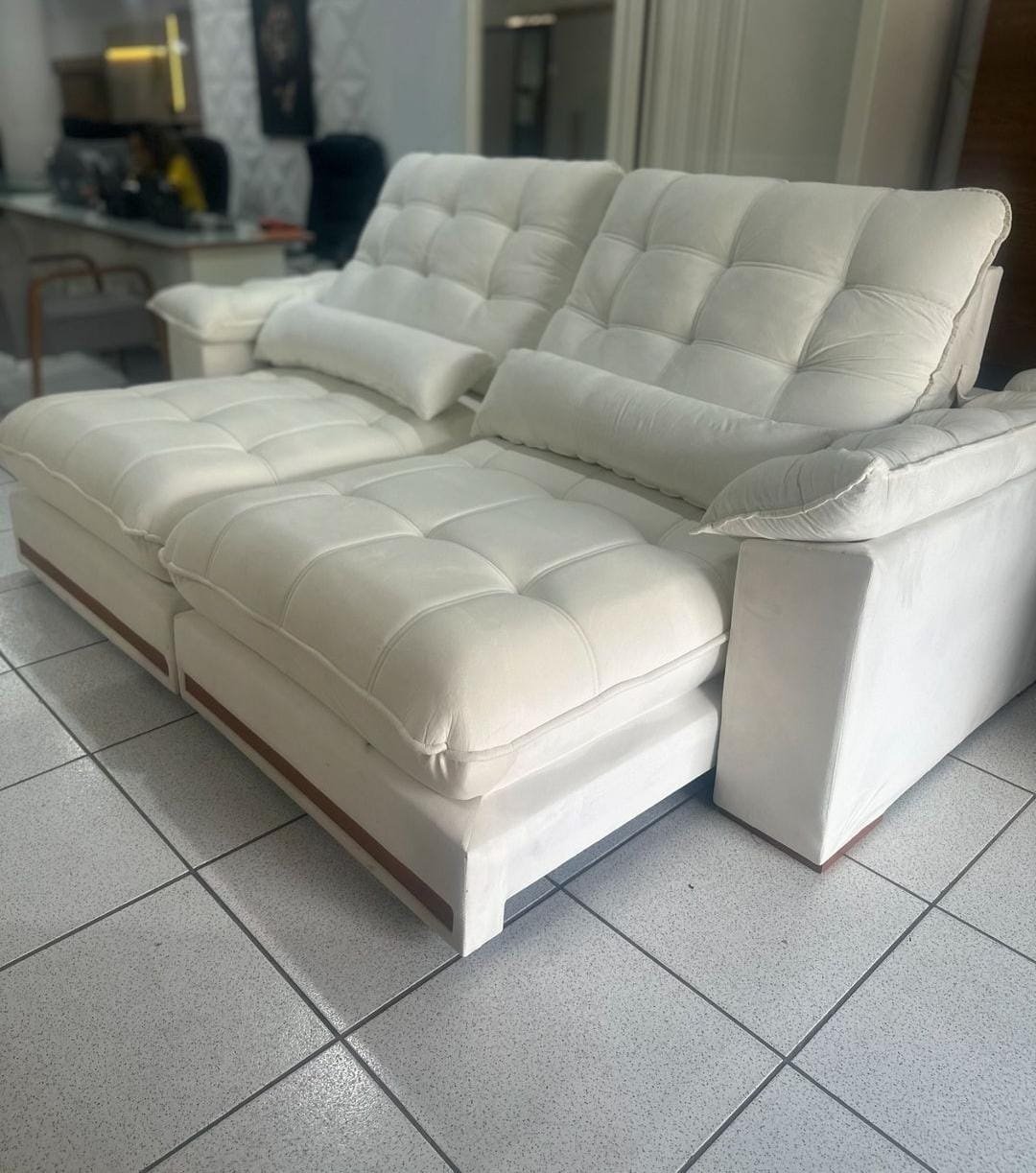 Sofá Retrátil e Reclinável Hércules/Zurique 2,50 m Veludo Marfim - VICAM ESTOFADOS - Imagem 3