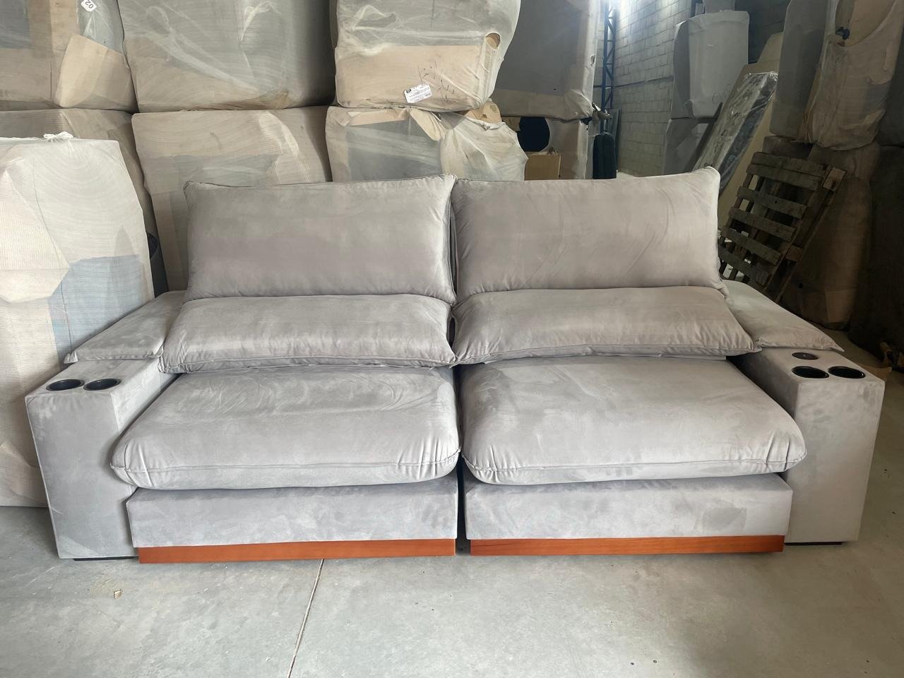 Sofá Retrátil e Reclinável Grazi 2,50 m Veludo Cinza Prata 3725 - UNIART ESTOFADOS - Imagem 4