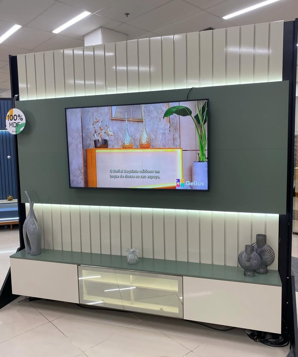 Home Suspenso até 85″ Soberano Reflecta 230 Off White/Verde Floresta – GELIUS - Imagem 2