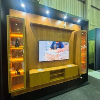 Alternative view of Painel até 75″ Dominus 2,79 m Naturale + Rack Dominus Naturale + Duas Cristaleiras Dominus Naturale – MAVAULAR